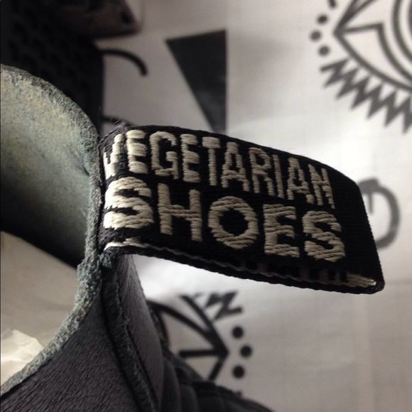 Black Men's Combat Boots 10eye vegan leather - Picture 3 of 11